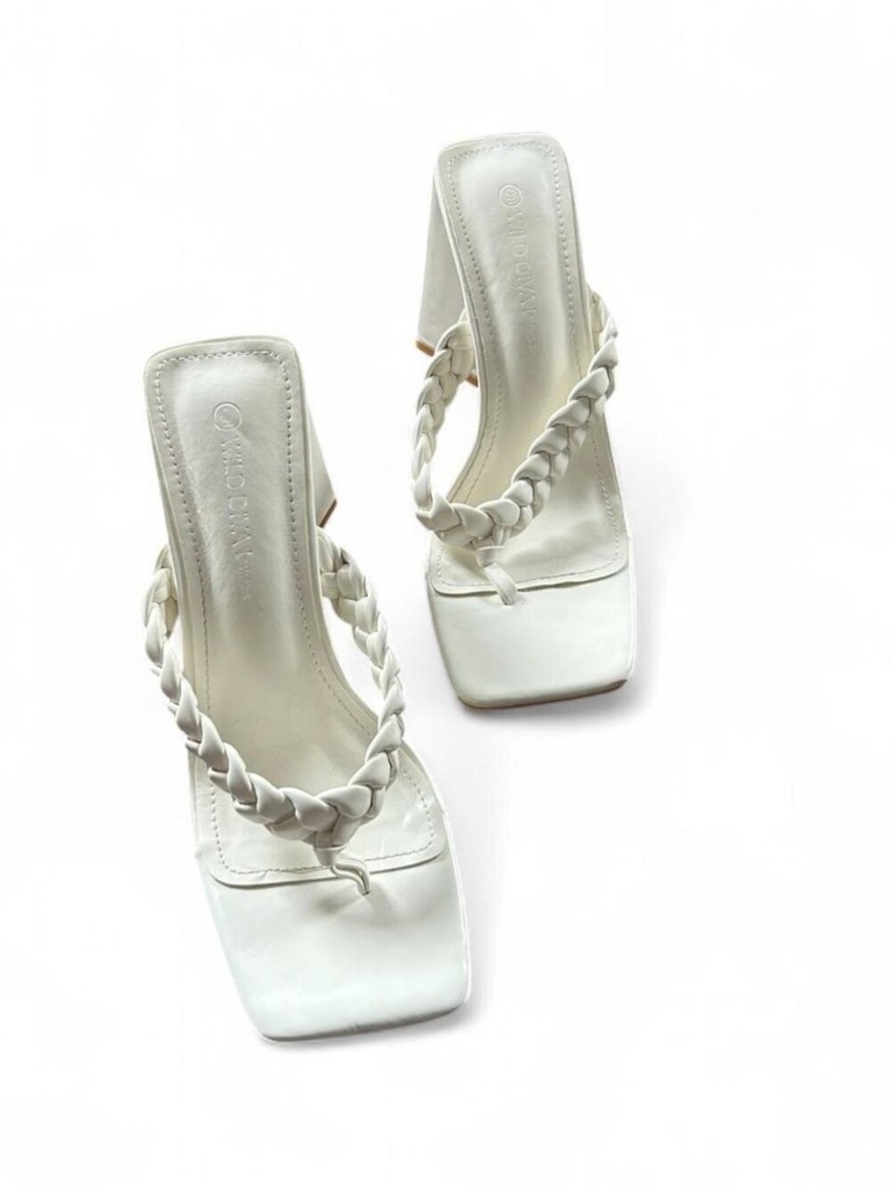 White leather braided block heel thing flip flop sandals #heels #summer   Size 9